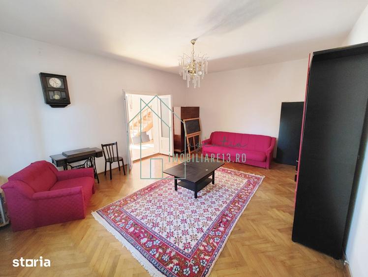 Casă cu 5 camere cu Teren 500 Mp în Central