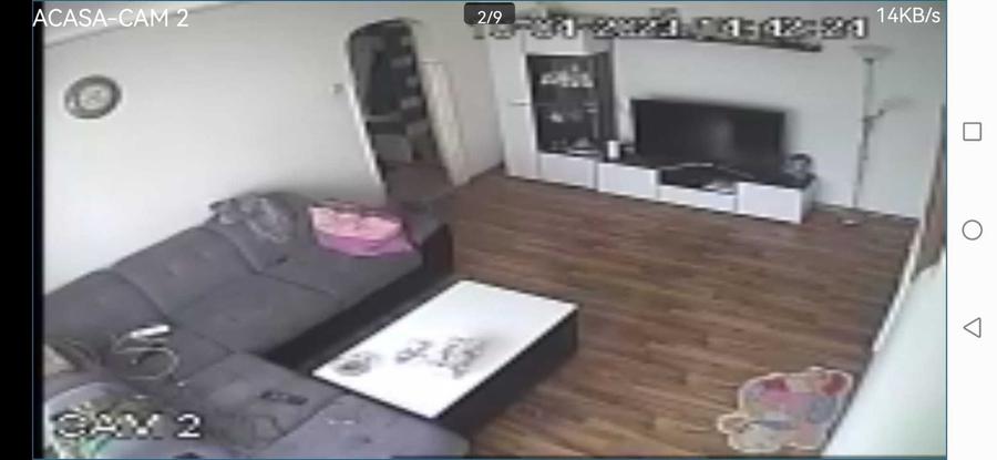 Apartament cu 3 camere semidecomandat în Podu Roș