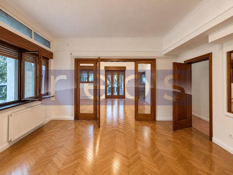 Apartament cu 4 camere în Aviatorilor