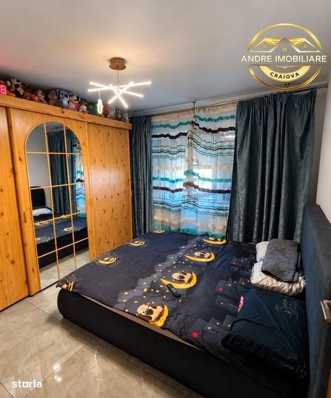 Apartament cu 2 camere decomandat în Rovine
