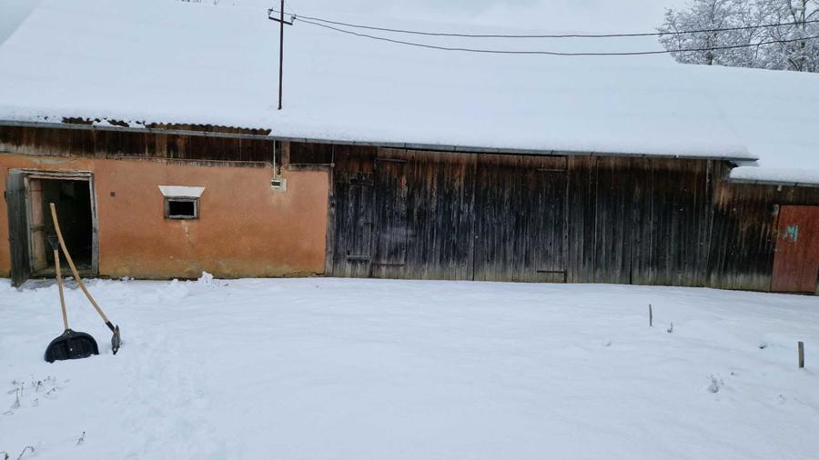 Casă cu 4 camere în Cireșoaia
