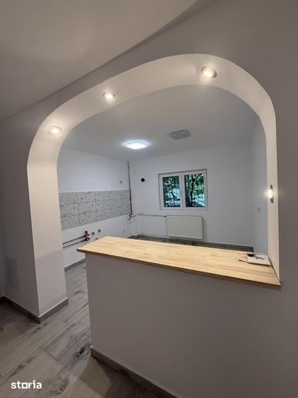 Apartament cu 3 camere în Tei