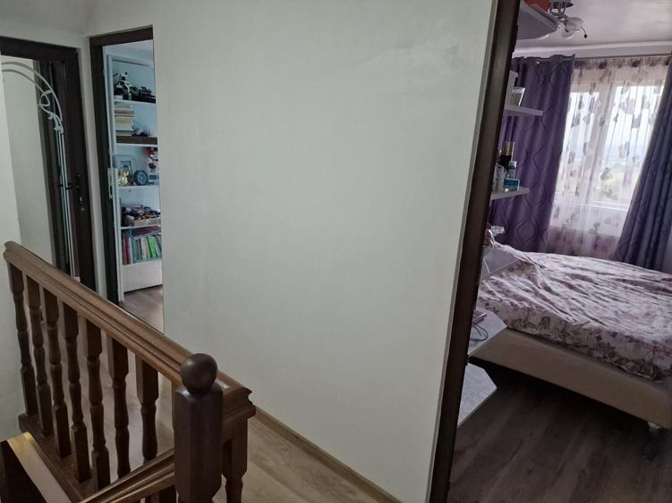 Apartament cu 3 camere decomandat în Dărmănești