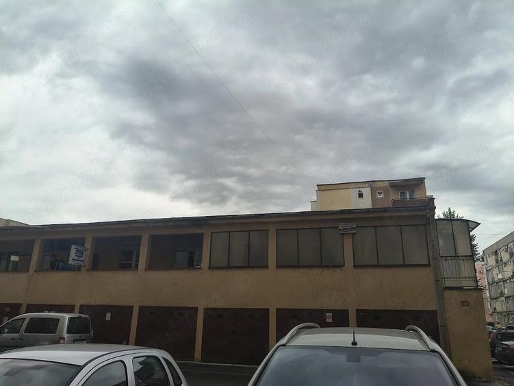 Spațiu comercial, de 25 mp, în Central