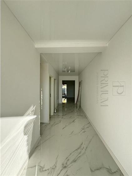Duplex cu 4 camere cu Canalizare în Giroc