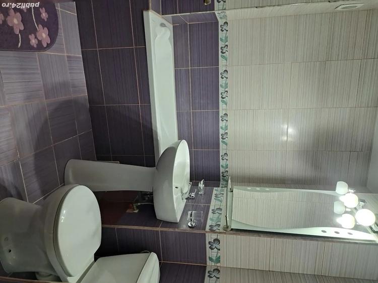 Apartament cu 3 camere decomandat, mobilat în Mircea cel Bătrân