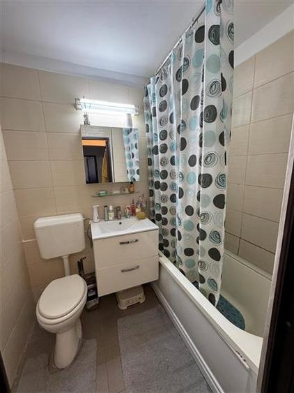 Apartament cu 4 camere decomandat în Brâncoveanu
