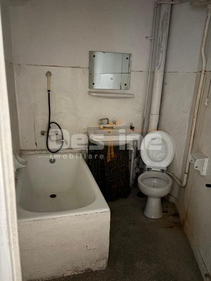 Garsonieră decomandată în Central