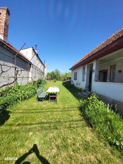 Casă cu 2 camere cu Teren 1100 Mp în Teiu