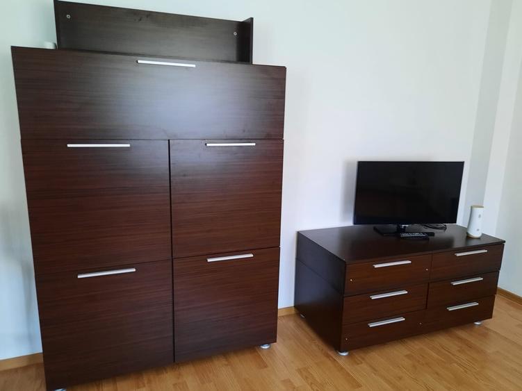 Apartament cu 2 camere semidecomandat, mobilat în Berceni