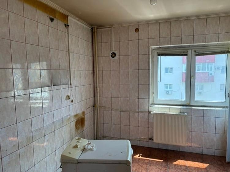 Apartament cu 2 camere decomandat în Olteniței