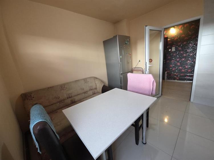 Apartament cu 2 camere decomandat, mobilat în Mărăști