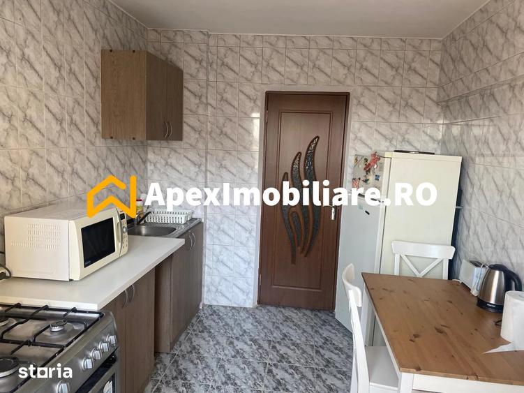 Apartament cu 3 camere decomandat, mobilat în Pantelimon