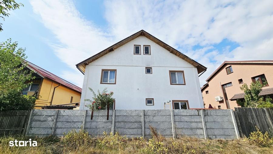 Casă cu 5 camere cu Teren 100 Mp în Central