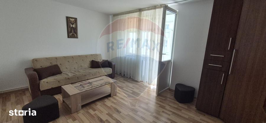 Apartament cu 2 camere decomandat, mobilat în Central