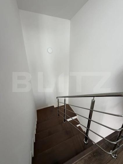 Casă cu 4 camere cu Teren 250 Mp în Central