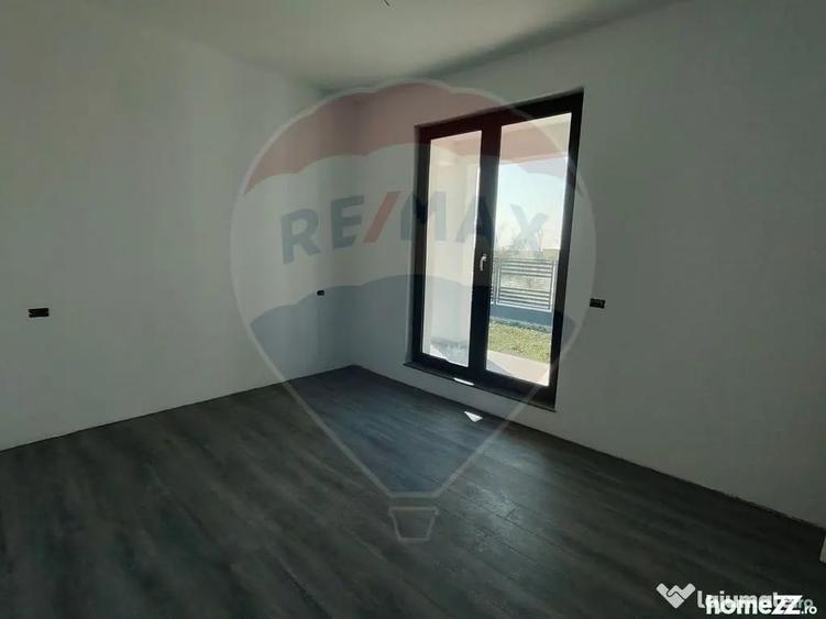 Casă cu 4 camere cu Teren 500 Mp în Vânători