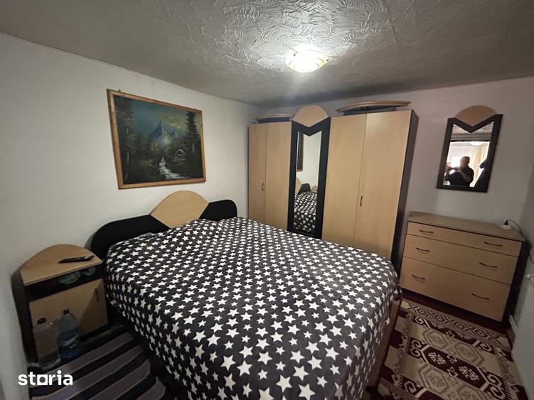 Casă cu 6 camere cu Teren 922 Mp în Zădăreni