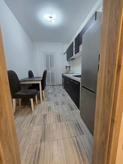 Apartament cu 2 camere decomandat în Metalurgiei