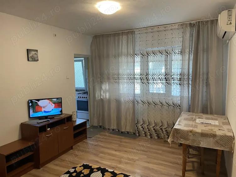 Garsonieră decomandată în Central