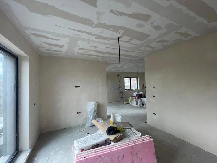 Casă cu 4 camere cu Teren 275 Mp în Giarmata