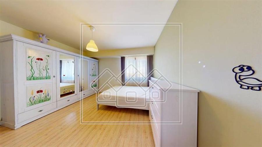 Apartament cu 2 camere decomandat în Turnișor