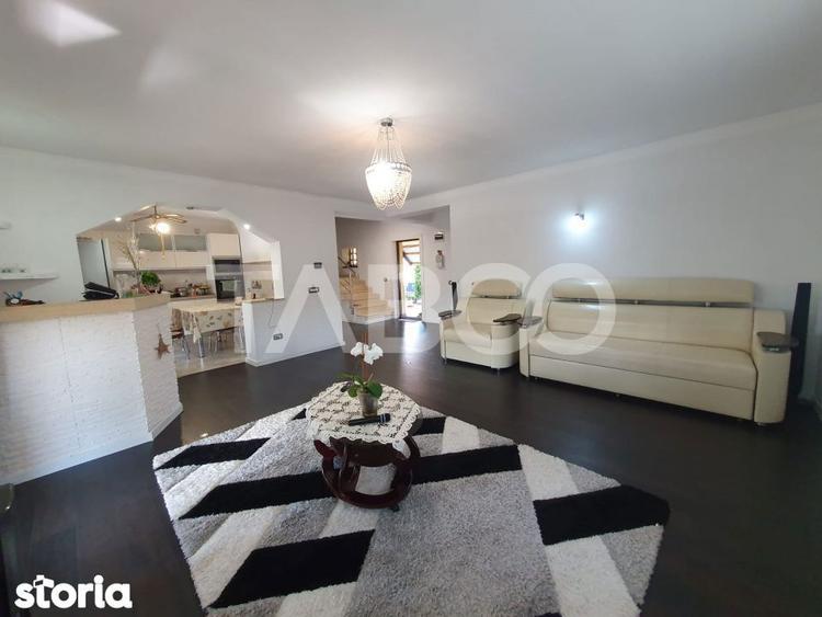 Casă cu 4 camere cu Piscina în Central