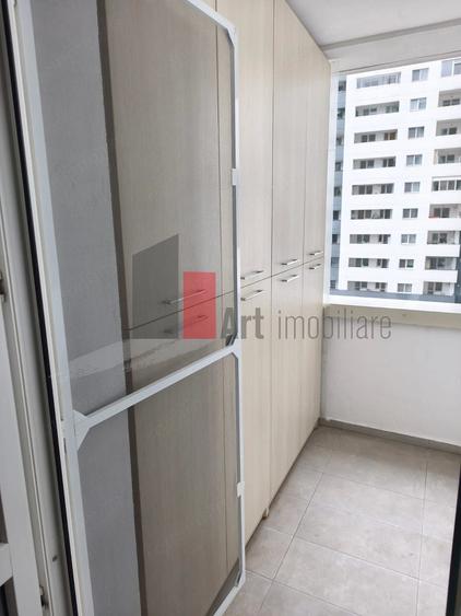 Apartament cu 2 camere semidecomandat în Metalurgiei