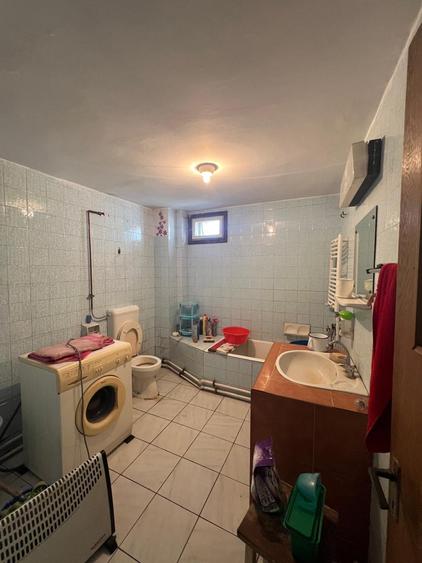 Casă individuală cu 3 camere cu Canalizare în Drumul Găzarului