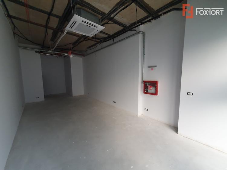Apartament cu 3 camere decomandat, mobilat în Aradului