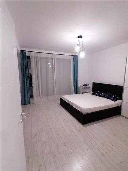 Casă cu 5 camere cu Teren 218 Mp în Prelungirea Ghencea