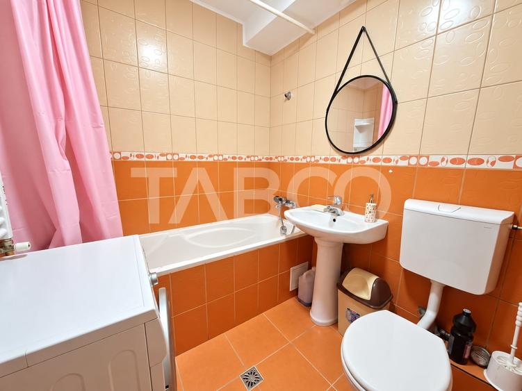 Apartament cu 4 camere decomandat, mobilat în Vasile Aaron