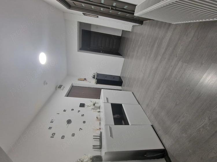 Apartament cu 3 camere decomandat în Sud