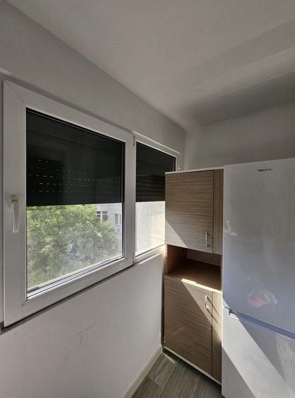 Apartament cu 2 camere decomandat, mobilat în Tei