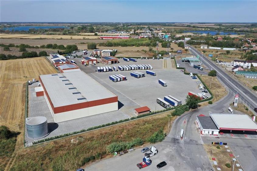 Spațiu industrial, de 4,277 mp, în Borș