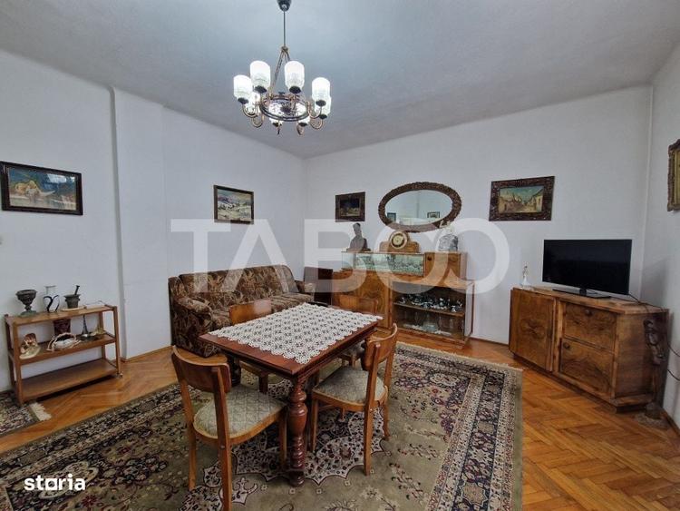 Apartament cu 4 camere decomandat în Paltin