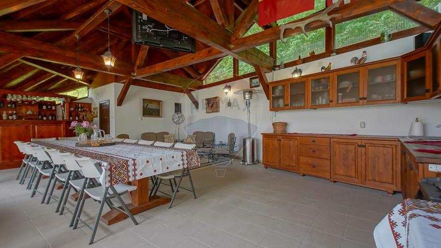 Duplex cu 6 camere cu Teren 530 Mp în Noua