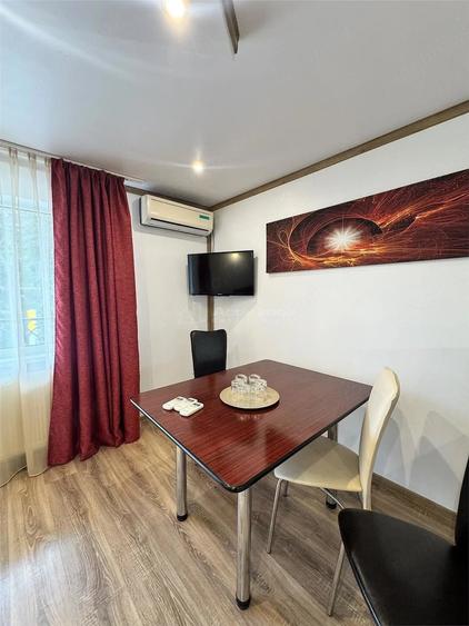 Apartament cu 3 camere decomandat în Horea