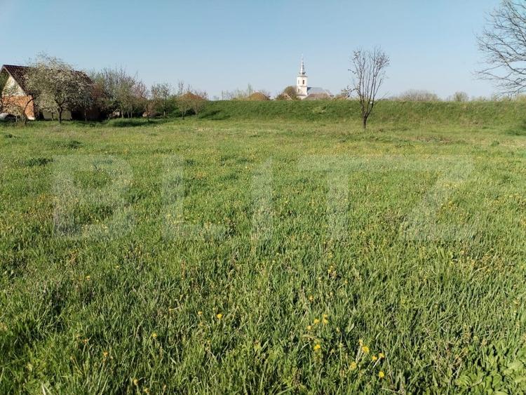Casă individuală cu 3 camere cu Teren 2050 Mp în Exterior Est