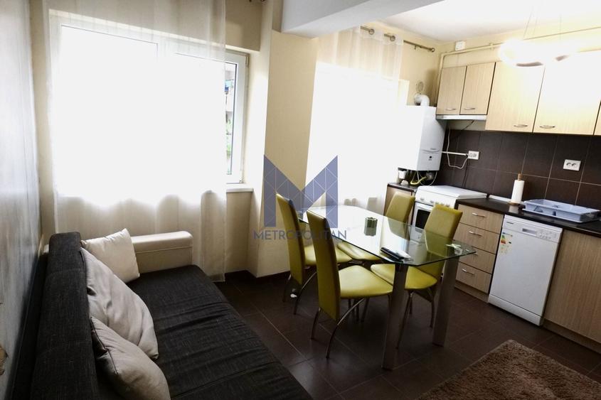 De închiriat apartament luminos 3 camere - 2