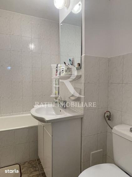 Apartament cu 3 camere decomandat în Dacia