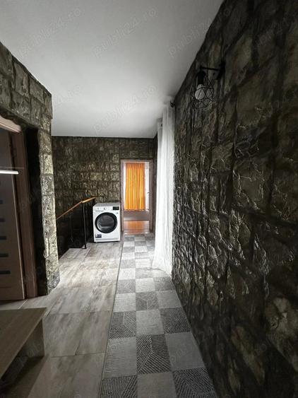 Casă cu 4 camere cu Teren 4472 Mp în Central