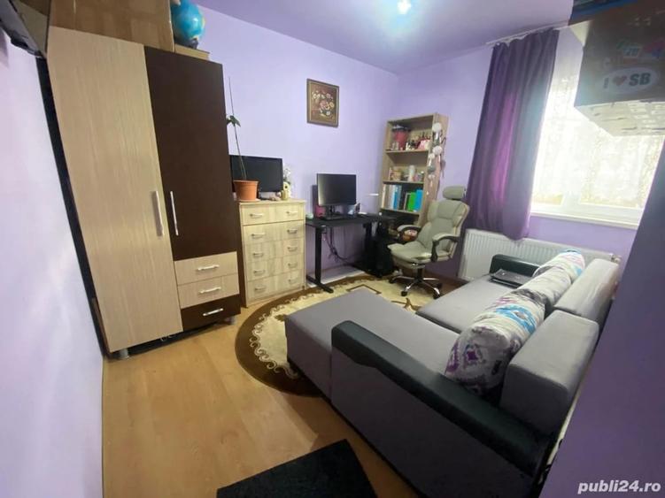 Apartament cu 3 camere decomandat în Gușterița