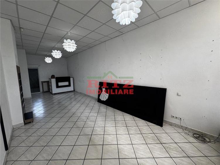 Spațiu comercial, de 47 mp, în
