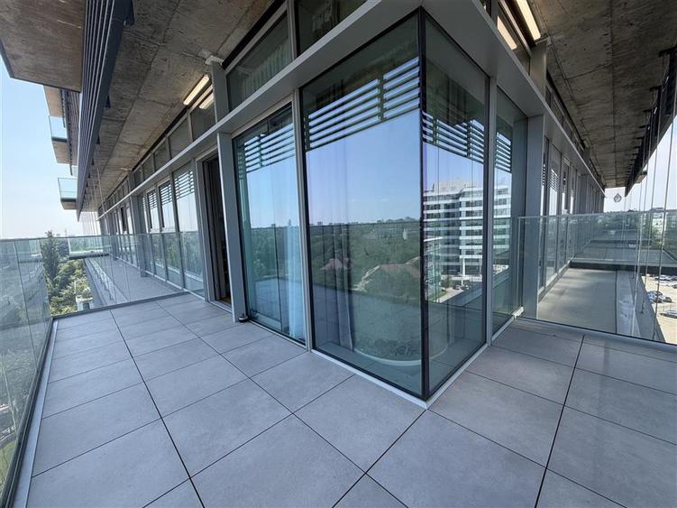 Apartament cu 3 camere decomandat, mobilat în Floreasca