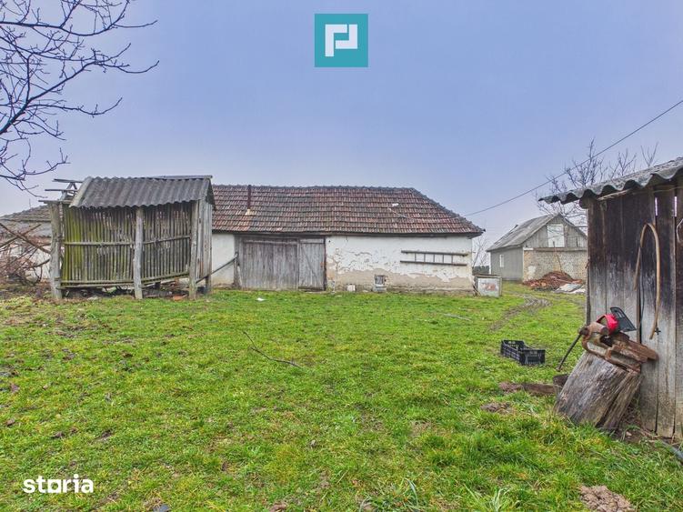 Casă cu 3 camere cu Teren 5000 Mp în Sânmartin