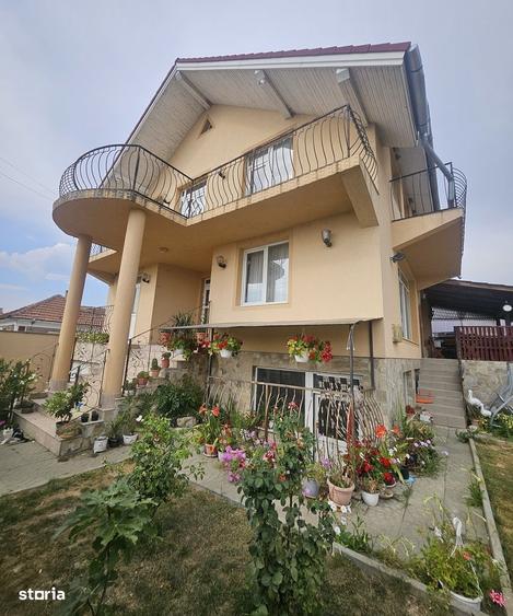 Casă cu 4 camere semidecomandat în Fughiu
