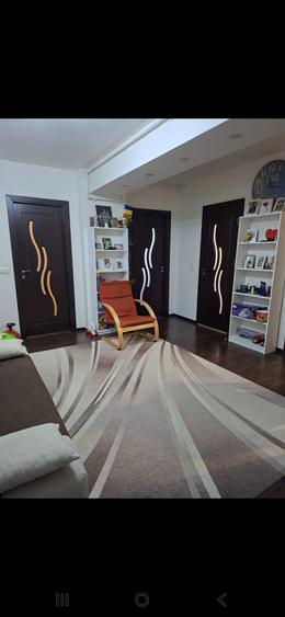 Apartament cu 2 camere decomandat în Splaiul Unirii