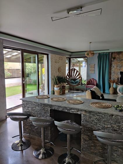 Apartament cu 3 camere decomandat, mobilat în Europa