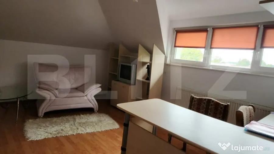 Casă cu 5 camere cu Teren 1207 Mp în Criș